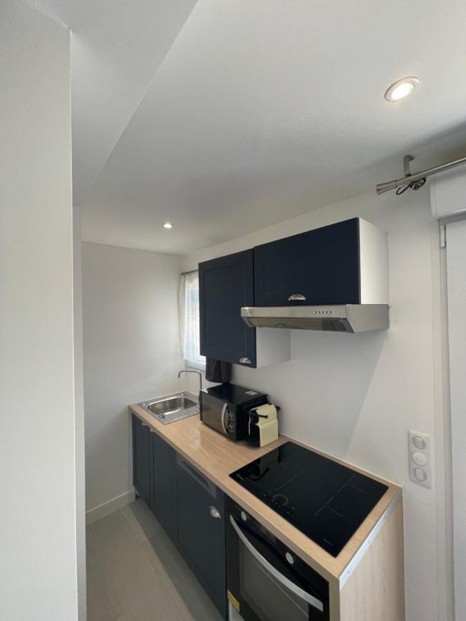 Studio En Bas De Villa Avec Piscine Proche Bord De Mer Cagnes-sur-Mer Exteriér fotografie