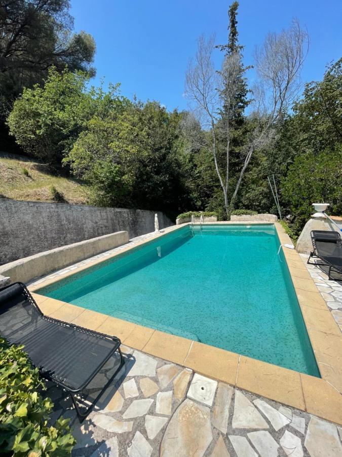 Studio En Bas De Villa Avec Piscine Proche Bord De Mer Cagnes-sur-Mer Exteriér fotografie