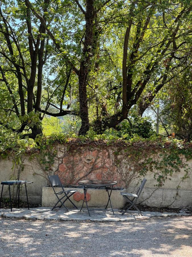 Studio En Bas De Villa Avec Piscine Proche Bord De Mer Cagnes-sur-Mer Exteriér fotografie